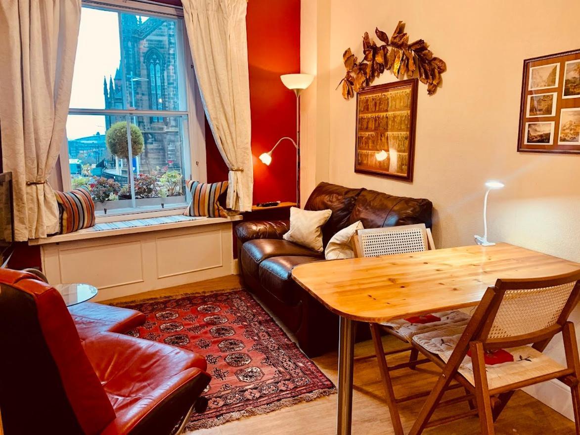 Royal Mile Apt, Just 1 Min From Edinburgh Castle! Esterno foto